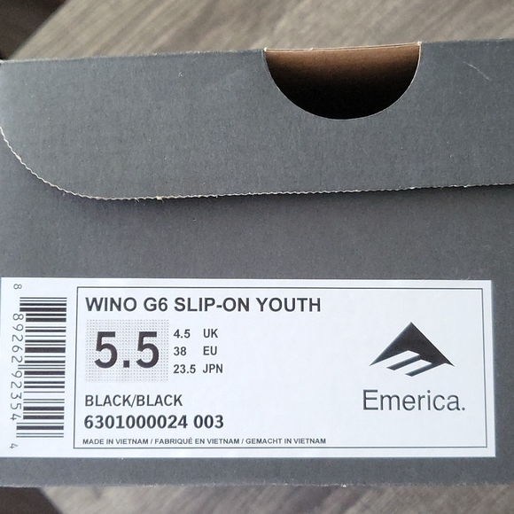 Emerica. Boys slip ons - Picture 2 of 4